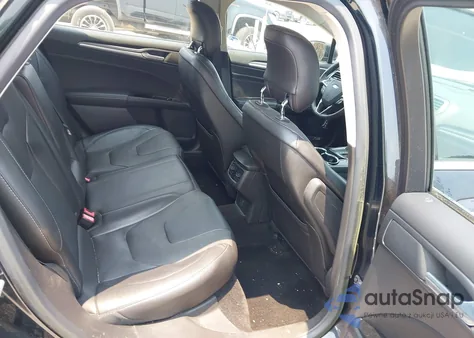 2014 Ford Fusion Titanium z USA, uszkodzony, nr VIN 3FA6P0K95ER281792